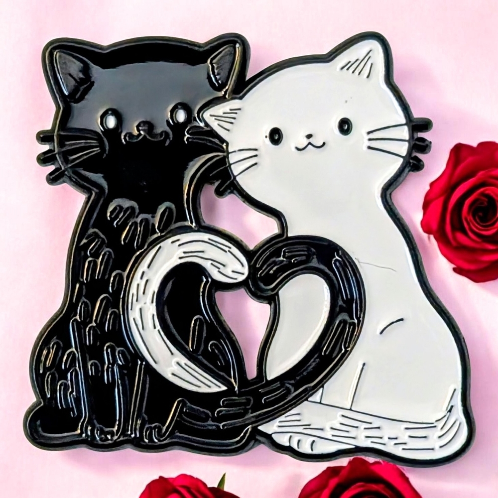 Sweet Black and White Cat Couple Brooch